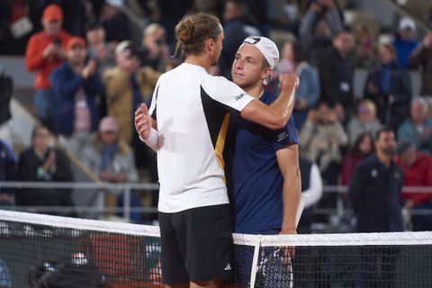 Enorme kater Tallon Griekspoor na weergaloos gevecht met Alexander Zverev op Roland Garros