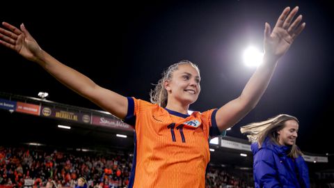 Lieke Martens blikt terug op afscheid van fans en wijst op opmerkelijk moment: 'Iets dat ik normaal nooit doe'