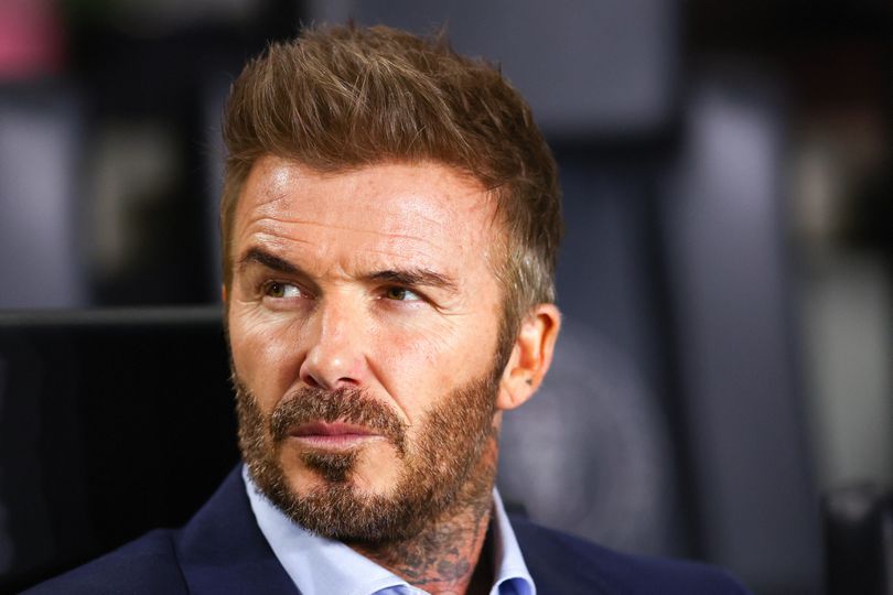 Voetballegende David Beckham haalt snoeihard uit naar spelers van zijn oude club: 'Dit is niet oké' image