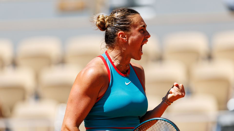 Topfavoriete naar kwartfinale Roland Garros: nummer één van de wereld bereikt knappe mijlpaal image