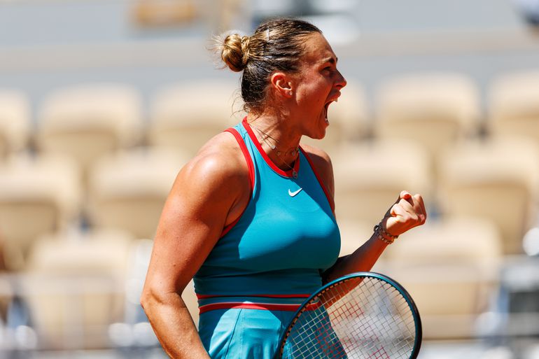 Topfavoriete naar kwartfinale Roland Garros: nummer één van de wereld bereikt knappe mijlpaal