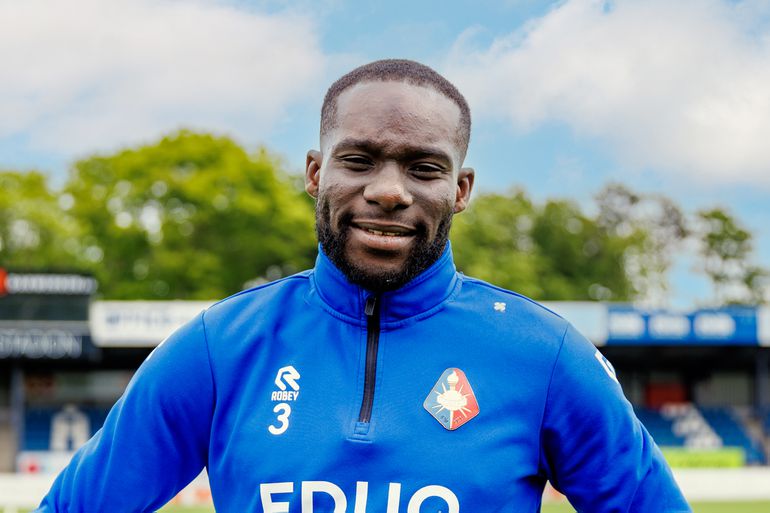 Opmerkelijk dilemma voor sterkhouder Eredivisieclub Telstar: friet bakken of spelen in Johan Cruijff ArenA