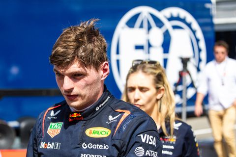 Furieuze Max Verstappen moet vrezen voor schorsing na blunder van Red Bull bij GP van Spanje