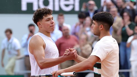 Toptennisser Carlos Alcaraz geeft overtreden van regels toe op Roland Garros