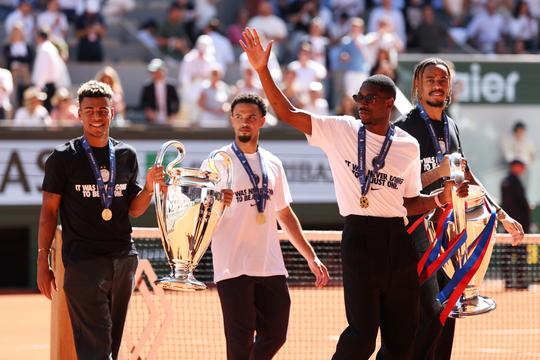 Roland Garros uit z'n dak na bezoek van wereldsterren mét oogverblindende prijs: 'Trots en gelukkig'