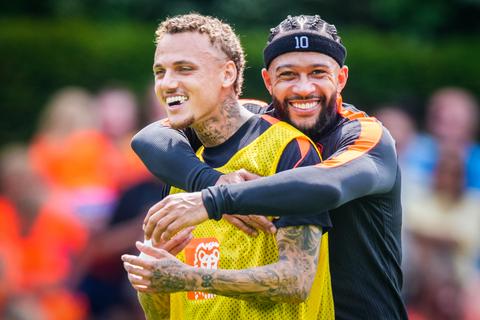 Topvoetballer Memphis Depay is mysterieus over fitheid: 'Jullie weten niet wat achter de schermen gebeurt'