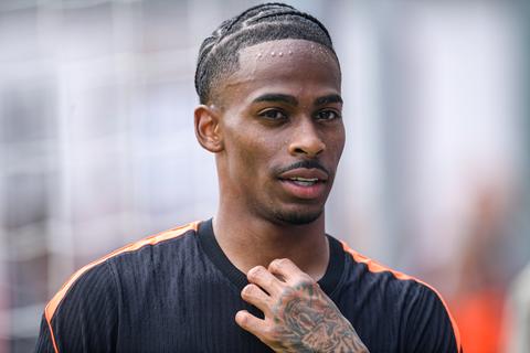 Oranje-debutant Crysencio Summerville had WK-droom al opgegeven: 'Er kwam zoveel emotie los'