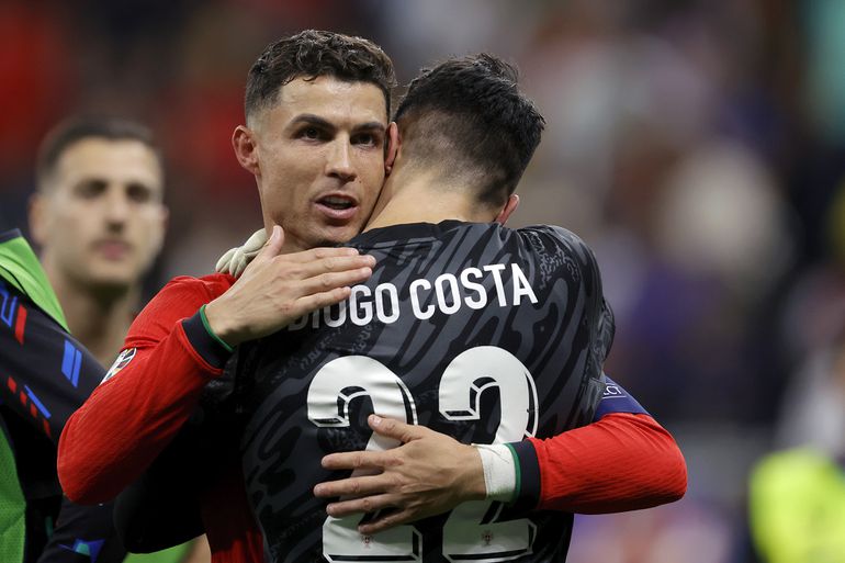 Portugal ontsnapt op EK na penalty's: heldenrol keeper Diogo Costa, opluchting bij Cristiano Ronaldo