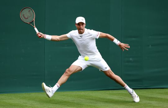 Opsteker voor Botic van de Zandschulp: tennisser verslaat gevaarlijke thuisspeler op Wimbledon