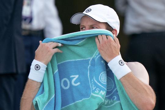 Botic van de Zandschulp overleefde achtbaan op Wimbledon: 'De ballenkinderen gleden ook uit'