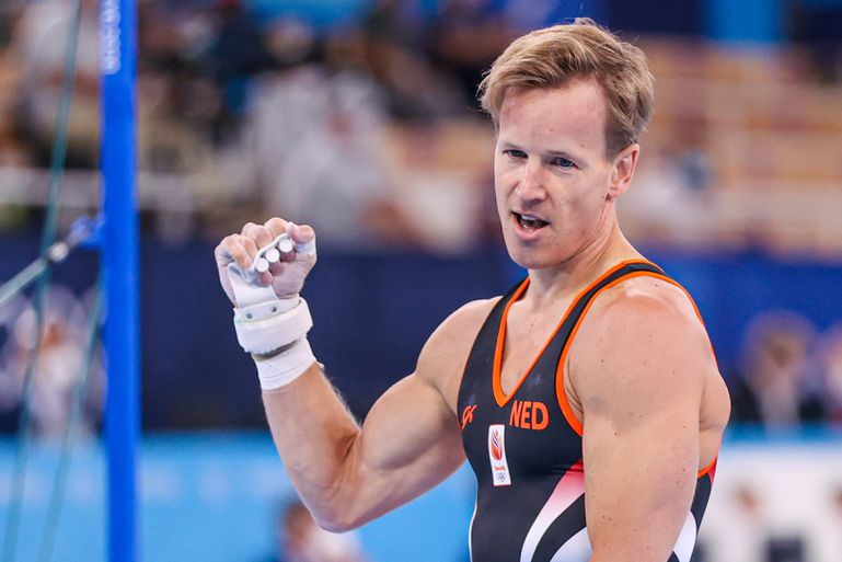 Epke Zonderland viert bijzondere terugkeer en krijgt daverend applaus