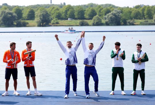 Nederlandse roeiers Melvin Twellaar en Stef Broenink zorgen voor tweede zilver Nederland op Olympische Spelen