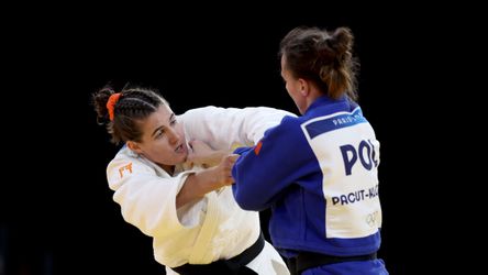 Judoka Guusje Steenhuis hoopte nog op brons, maar is nu uitgeschakeld op Olympische Spelen