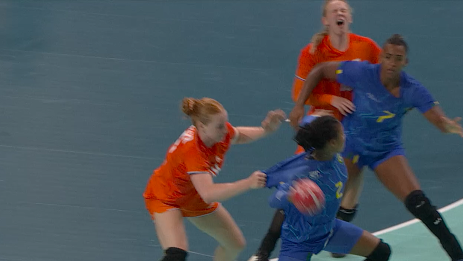 Wat een klap: Nederlandse handbalster krijgt enorme aanslag te verwerken op Olympische Spelen