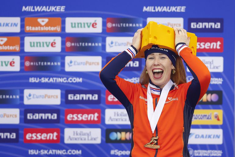 Emotionele hereniging topschaatsster Antoinette Rijpma-De Jong: 'Ik was er maar een paar dagen echt bij'