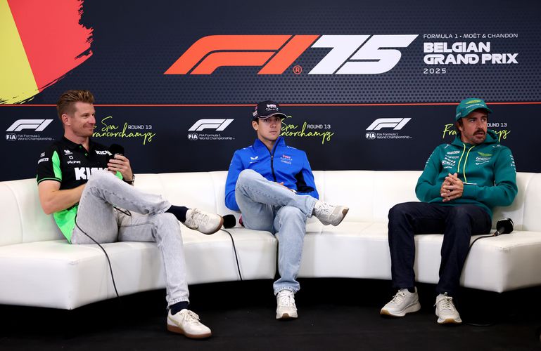 Concurrent Verstappen laat eerste vrije training in Hongarije schieten: race van zondag ook op de tocht