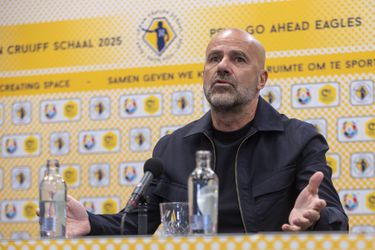 Peter Bosz blijft geheimzinnig over sleutelpositie bij PSV: 'Dat is een ander verhaal'
