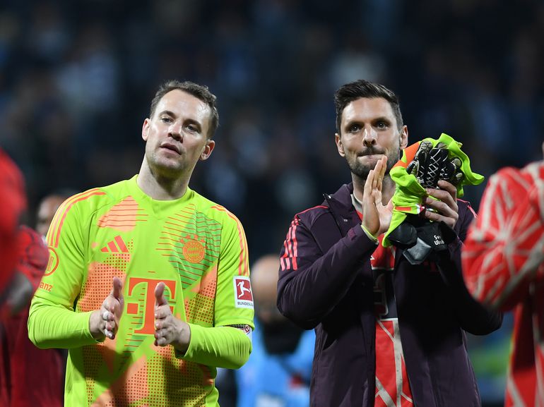 Keeper Bayern München deelt tragisch nieuws van overleden zoon (6): 'Ongelooflijk moeilijk voor ons'