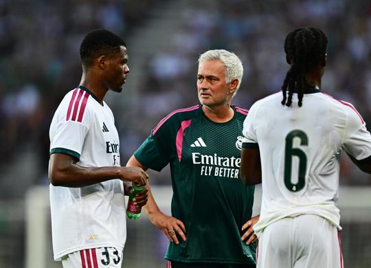 Opvallend debuut Denzel Dumfries bij Real Madrid: Oranje-international staat op andere positie