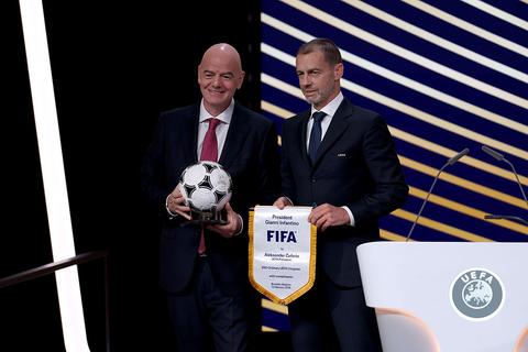 UEFA is vertrouwen volledig kwijt in FIFA en Gianni Infantino en haalt keihard uit: ‘Voetbal is niet te koop’