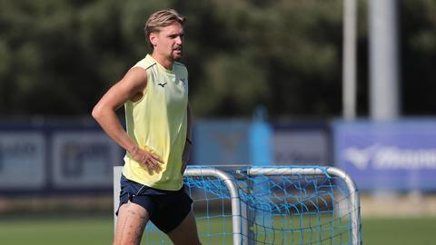 Lazio-trainer reageert op ruzie met Kenneth Taylor: 'Die mentaliteit moeten we hier hebben'