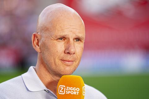 Oud-voetballer Jan van Halst spreekt zich fel uit over ernstig probleem: 'Het gaat over veiligheid'