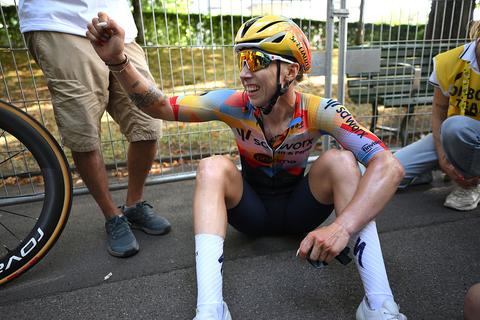 Lorena Wiebes (27) twijfelde over kansen in eerste etappe Tour de France Femmes: 'Kan het niet geloven'