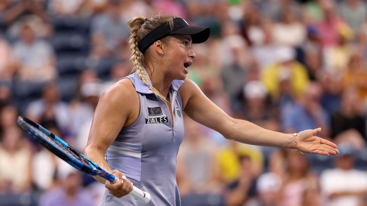 Tennisster na zware kritiek diep door het stof voor vernederen ballenmeisje op US Open: 'Wie denkt ze wel dat ze is?'