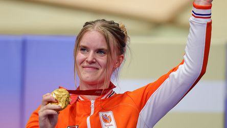 Paralympisch kampioen Caroline Groot dankbaar voor mooie huldiging in TeamNL Huis in Parijs