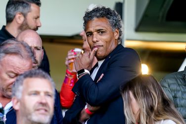 'De NOS kan weer moreel vakje afvinken': Pierre van Hooijdonk chagrijnig na gedwongen stoppen bij NAC