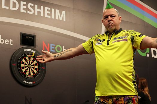 Emotionele Peter Wright verrast vriend en vijand in Hildesheim op German Darts Championship