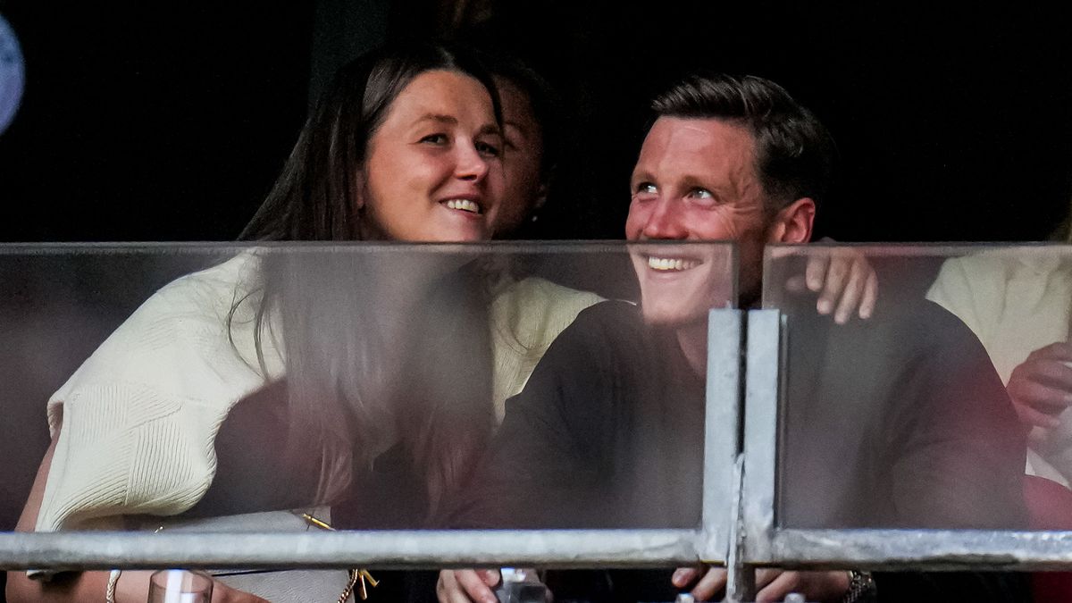 'Trotse' Wout Weghorst bedankt fans van Ajax al voor zijn eerste wedstrijd: 'Wat een gevoel'