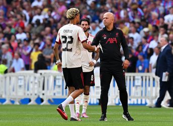 Liverpool-topaankoop zet Arne Slot aan het denken met onhandige actie