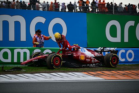 Uitgevallen Lewis Hamilton krijgt na GP op Zandvoort ook nog eens flinke straf