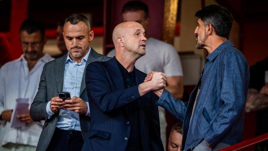 Ajax-icoon (77) prijst Jordi Cruijff over ingezette koers: 'Hij is bezig om de club weer aan de top te krijgen'