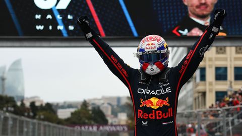 Gemotiveerde Max Verstappen spreekt in Singapore over 'onafgemaakte zaken': 'We zijn op de goede weg'