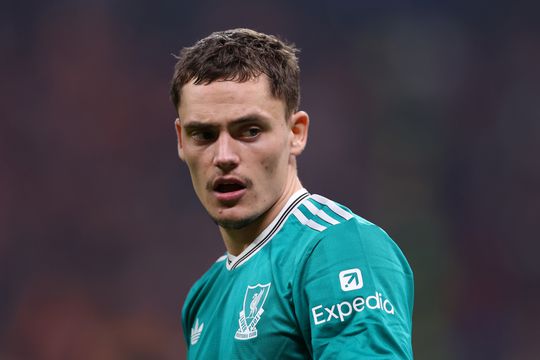 Dringende oproep van Liverpool-legende aan trainer Arne Slot: 'Hij veroorzaakt totale chaos'