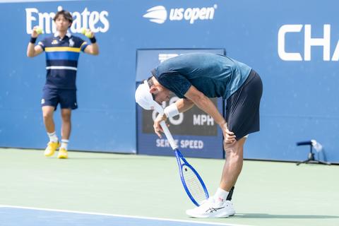 Toptennisser (36) ontvangt prachtig eerbetoon bij emotioneel afscheid