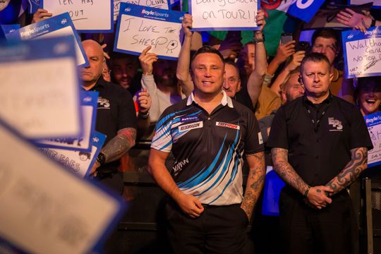 Topdarter Gerwyn Price draait 180 graden, verandert van mening en neemt onverwachts besluit