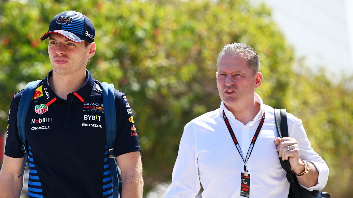 Jos Verstappen voert druk op zoon Max en Red Bull op: 'Niet goed genoeg'