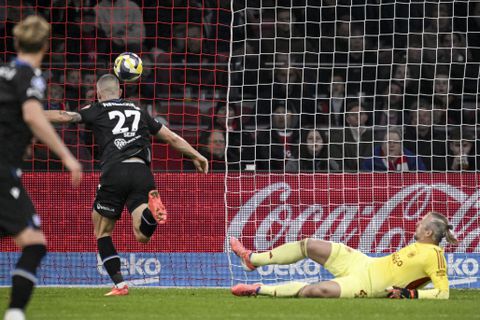 Remko Pasveer wijst naar teamgenoten na blunder bij nieuw puntenverlies Ajax: 'Dit is iets om over te praten'