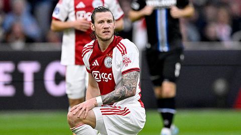 Nieuwe dreun voor Ajax: ploeg van John Heitinga lijdt puntenverlies na blunder van keeper Remko Pasveer