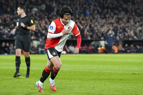 Goudhaantje Ayase Ueda loodst koploper Feyenoord naar belangrijke overwinning