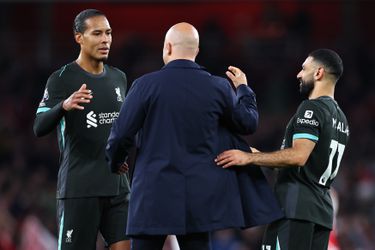 Ontroerende beelden uit Liverpool: Virgil van Dijk en Mohamed Salah bezoeken bijzondere fan