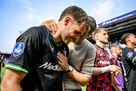 Directeur Dennis te Kloese moet zichzelf achter oren krabben: Feyenoord en Priske vestigen hoop op Santiago Giménez