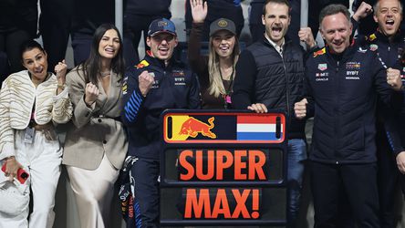 Max Verstappen deelt nieuwste successen met belangrijke mensen: 'Grote dank naar jullie'