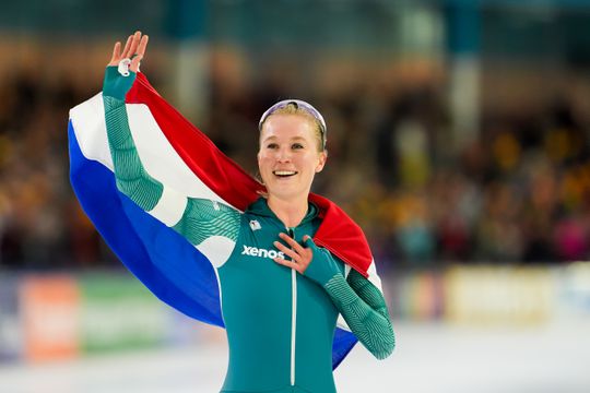 Afwezige schaatskampioene keert terug tijdens World Cup in Heerenveen en kan Joy Beune van de troon stoten