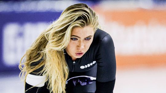 Zorgen om Nederlandse topschaatsers: 'Je wil niet degene zijn die Jutta Leerdam besmet'