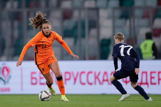 Voetbaltrainer gaat flink over de schreef richting speelsters: 'Ik ga je vermoorden, ik kom naar je huis'