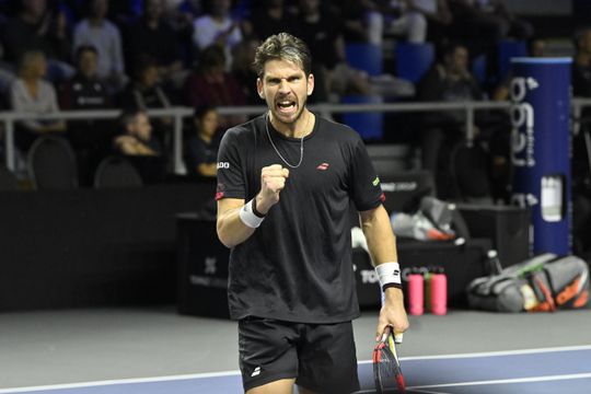 Toptennisser komt tijdens vakantie met prachtige aankondiging: 'Speciaal moment op een speciale trip'